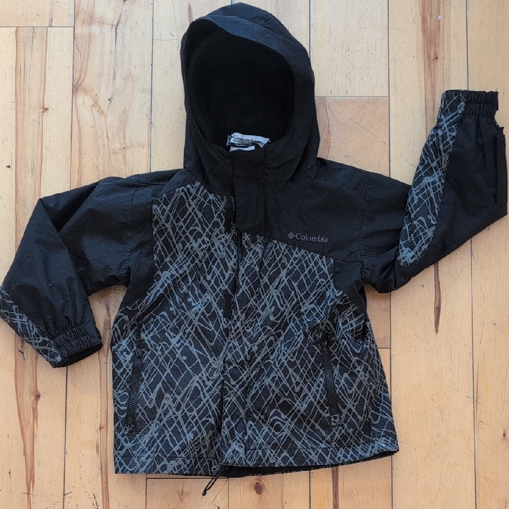 Size 6/7 Columbia Black and Gray Hooded Jacket